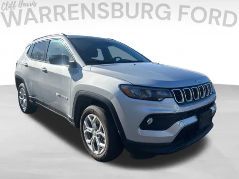 Silver 2024 Jeep Compass Latitude for sale in Warrensburg, MO