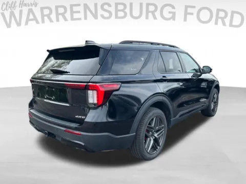 More photos of 2025 Ford Explorer ST-Line at Warrensburg Ford, MO