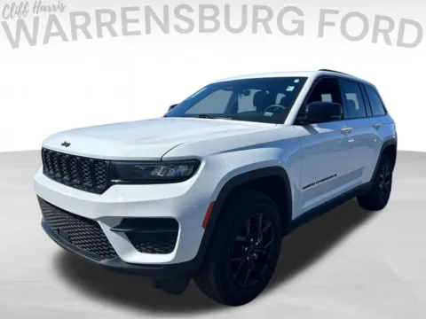 Another view of 2025 Jeep Grand Cherokee Altitude for sale in Warrensburg, MO at Warrensburg Ford