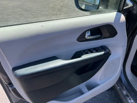 More photos of 2019 Chrysler Pacifica Touring Plus at Warrensburg Ford, MO