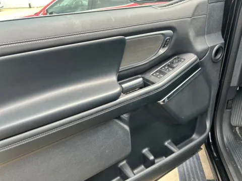 Photos of 2025 Ford Expedition Platinum for sale in Warrensburg, MO at Warrensburg Ford