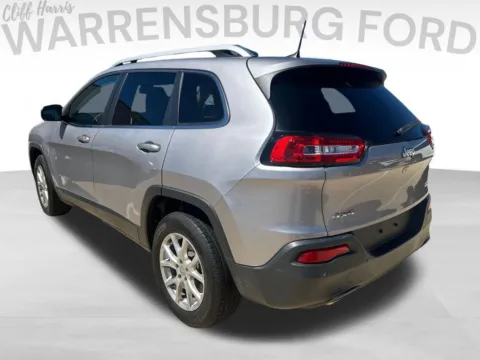 Another view of 2018 Jeep Cherokee Latitude for sale in Warrensburg, MO at Warrensburg Ford