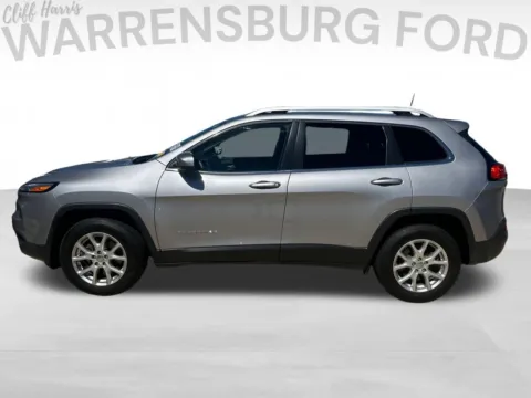 Photos of 2018 Jeep Cherokee Latitude for sale in Warrensburg, MO at Warrensburg Ford