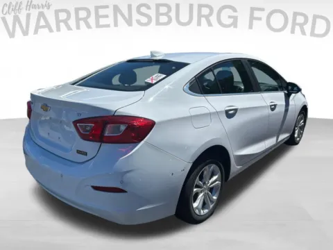More photos of 2019 Chevrolet Cruze LT at Warrensburg Ford, MO