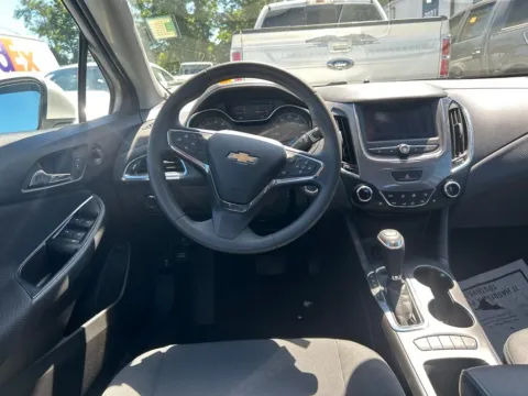 More photos of 2019 Chevrolet Cruze LT at Warrensburg Ford, MO
