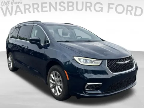 Blue 2022 Chrysler Pacifica Touring L for sale in Warrensburg, MO