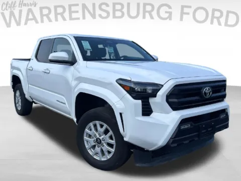 White 2025 Toyota Tacoma SR5 for sale in Warrensburg, MO