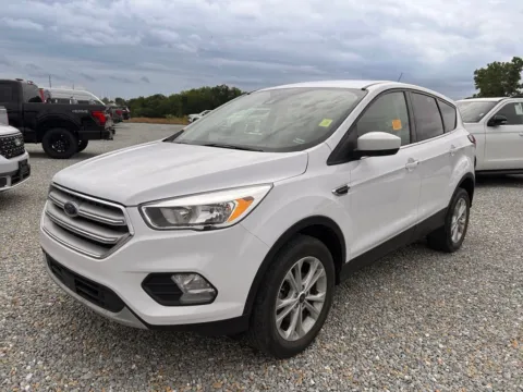 Photos of 2019 Ford Escape SE for sale in Warrensburg, MO at Warrensburg Ford