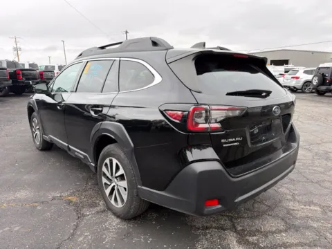 More photos of 2023 Subaru Outback Premium at Warrensburg Ford, MO