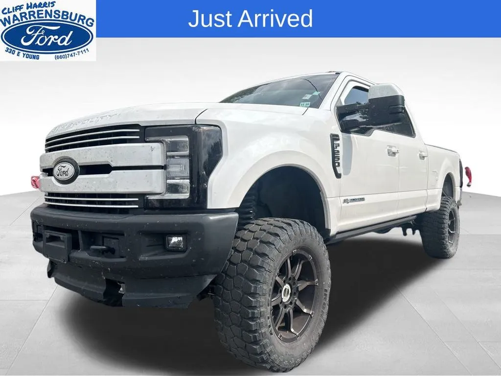 White 2019 Ford F-250SD Lariat for sale in Warrensburg, MO