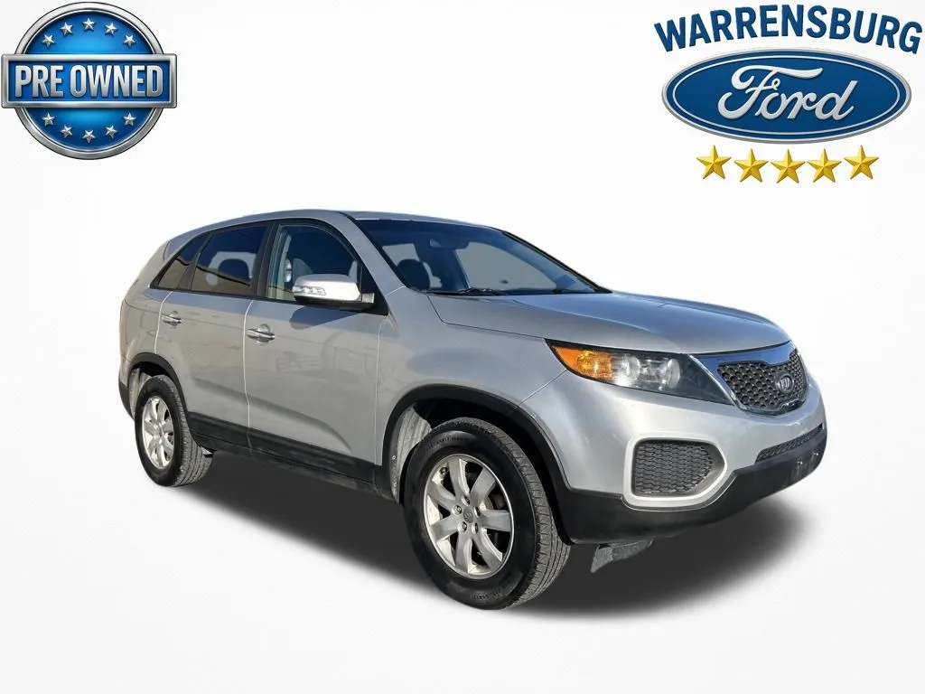 Silver 2013 Kia Sorento LX for sale in Warrensburg, MO
