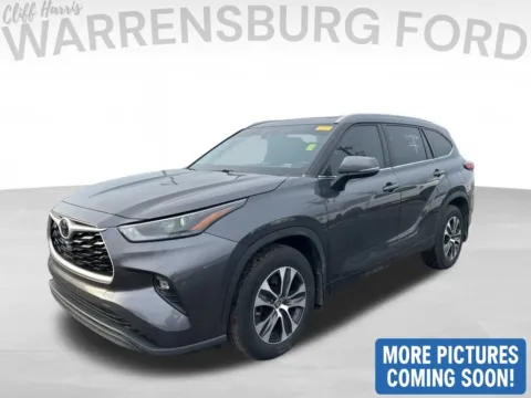 Another view of 2022 Toyota Highlander XLE for sale in Warrensburg, MO at Warrensburg Ford