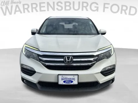 Photos of 2018 Honda Pilot EX-L for sale in Warrensburg, MO at Warrensburg Ford