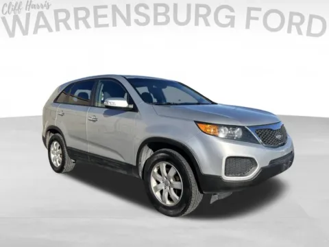 Silver 2013 Kia Sorento LX for sale in Warrensburg, MO