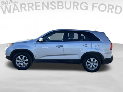 More photos of 2013 Kia Sorento LX at Warrensburg Ford, MO