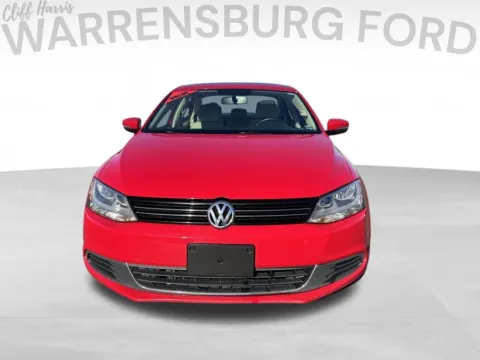 Photos of 2013 Volkswagen Jetta 2.5L SE for sale in Warrensburg, MO at Warrensburg Ford