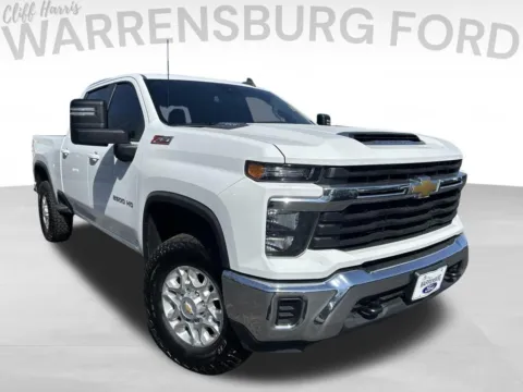 White 2024 Chevrolet Silverado 2500HD LT for sale in Warrensburg, MO