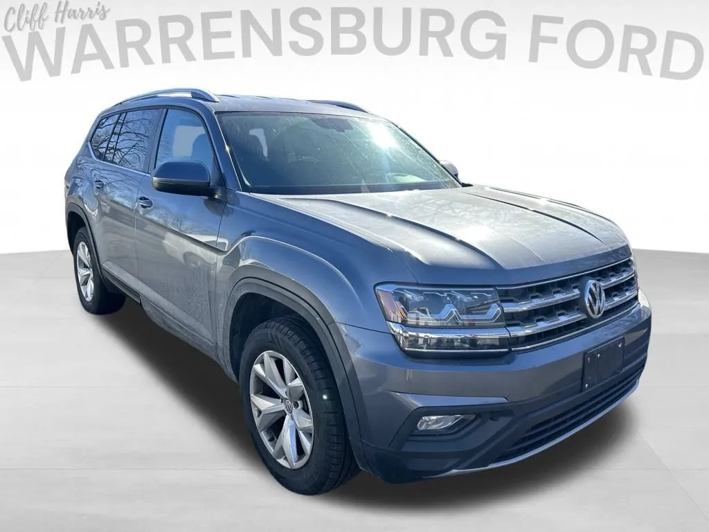 Silver 2018 Volkswagen Atlas 3.6L V6 SE for sale in Warrensburg, MO