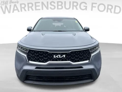 Photos of 2022 Kia Sorento LX for sale in Warrensburg, MO at Warrensburg Ford