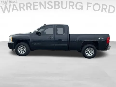 More photos of 2009 Chevrolet Silverado 1500 LS at Warrensburg Ford, MO