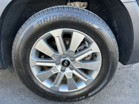 More photos of 2024 Hyundai Palisade SEL at Warrensburg Ford, MO