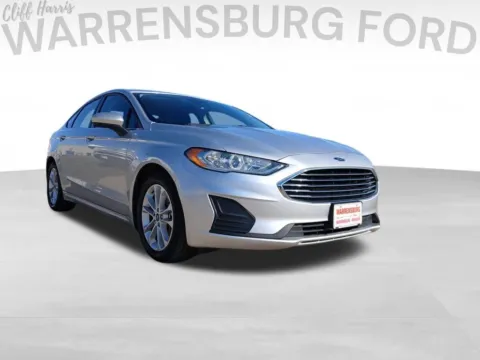 Silver 2019 Ford Fusion SE for sale in Warrensburg, MO