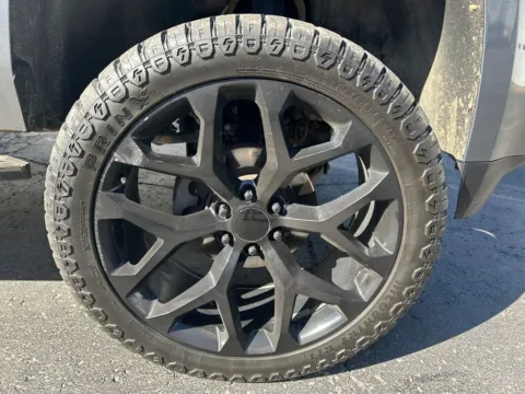 More photos of 2018 GMC Yukon XL SLT at Warrensburg Ford, MO