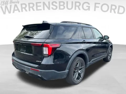 More photos of 2025 Ford Explorer ST-Line at Warrensburg Ford, MO