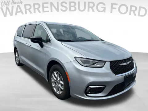 Silver 2024 Chrysler Pacifica Touring L for sale in Warrensburg, MO