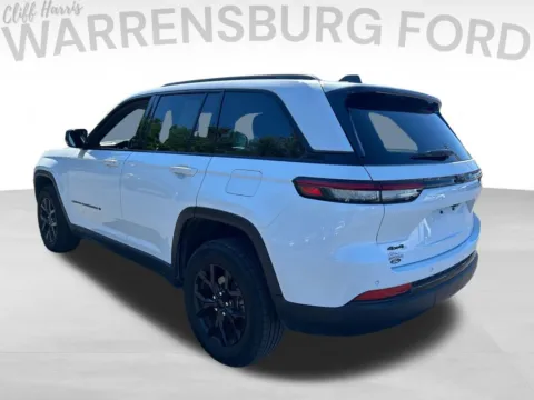 More photos of 2025 Jeep Grand Cherokee Altitude at Warrensburg Ford, MO