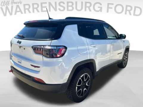More photos of 2025 Jeep Compass Trailhawk at Warrensburg Ford, MO