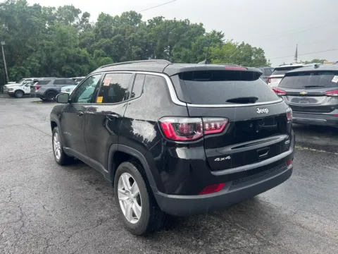 More photos of 2022 Jeep Compass Latitude at Warrensburg Ford, MO