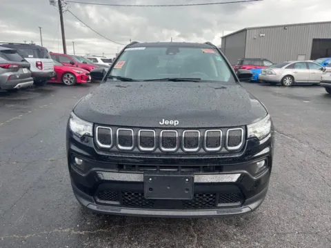 Photos of 2022 Jeep Compass Latitude for sale in Warrensburg, MO at Warrensburg Ford