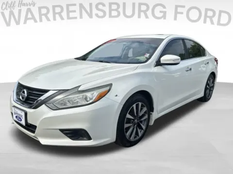 Another view of 2016 Nissan Altima 2.5 SL for sale in Warrensburg, MO at Warrensburg Ford