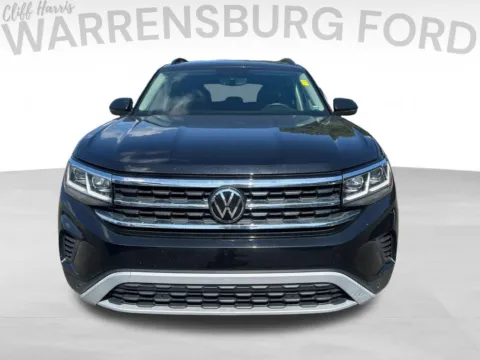 Photos of 2023 Volkswagen Atlas 3.6L V6 SE w/Technology for sale in Warrensburg, MO at Warrensburg Ford