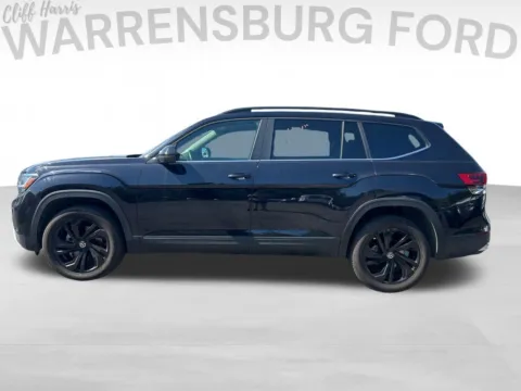 More photos of 2023 Volkswagen Atlas 3.6L V6 SE w/Technology at Warrensburg Ford, MO