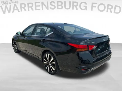 More photos of 2022 Nissan Altima 2.5 SR at Warrensburg Ford, MO