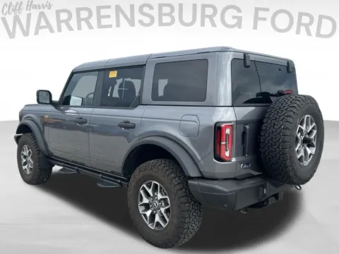 More photos of 2025 Ford Bronco Badlands at Warrensburg Ford, MO