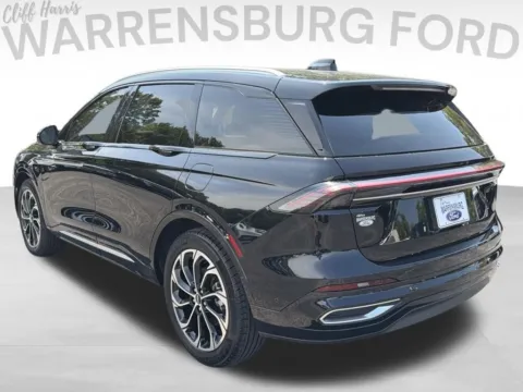More photos of 2024 Lincoln Nautilus Reserve at Warrensburg Ford, MO
