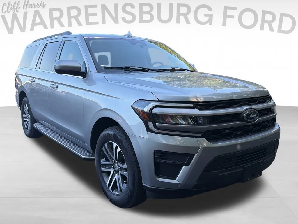 Silver 2022 Ford Expedition Max XLT for sale in Warrensburg, MO