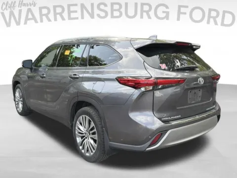 More photos of 2021 Toyota Highlander Platinum at Warrensburg Ford, MO