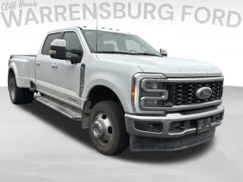 White 2023 Ford F-350SD Lariat for sale in Warrensburg, MO