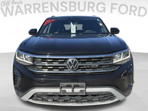 Photos of 2020 Volkswagen Atlas Cross Sport 2.0T SEL for sale in Warrensburg, MO at Warrensburg Ford