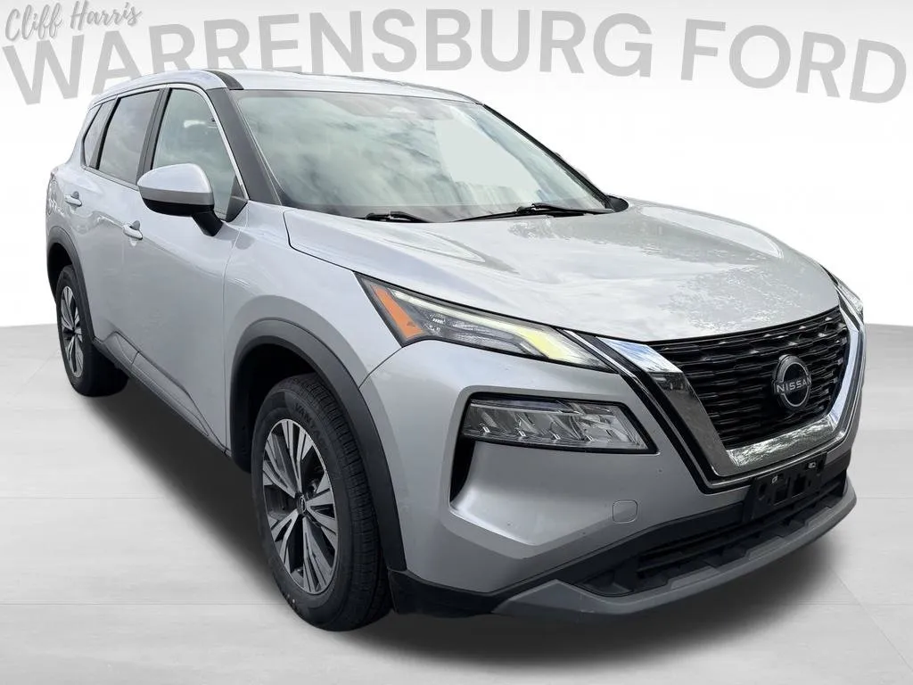 Silver 2023 Nissan Rogue SV for sale in Warrensburg, MO