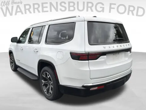 More photos of 2024 Jeep Wagoneer Series III at Warrensburg Ford, MO