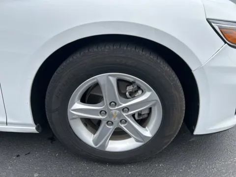 Photos of 2022 Chevrolet Malibu LT for sale in Warrensburg, MO at Warrensburg Ford