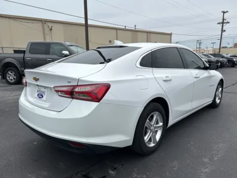 More photos of 2022 Chevrolet Malibu LT at Warrensburg Ford, MO